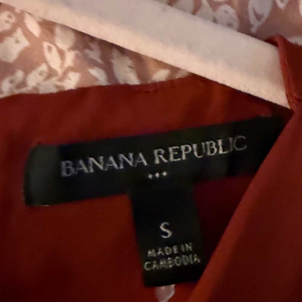 Banana Republic Deep Red Blouse - Picture 4 of 4